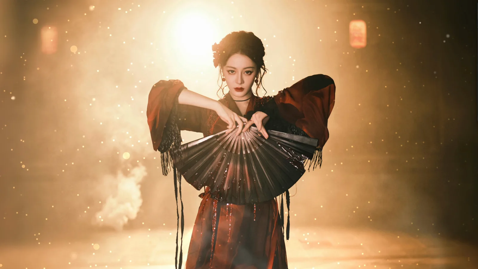 Dilraba Red Fan Portrait wallpaper preview